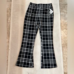 Design Lab Black & White Plaid Flare Legs Size Small BNWT